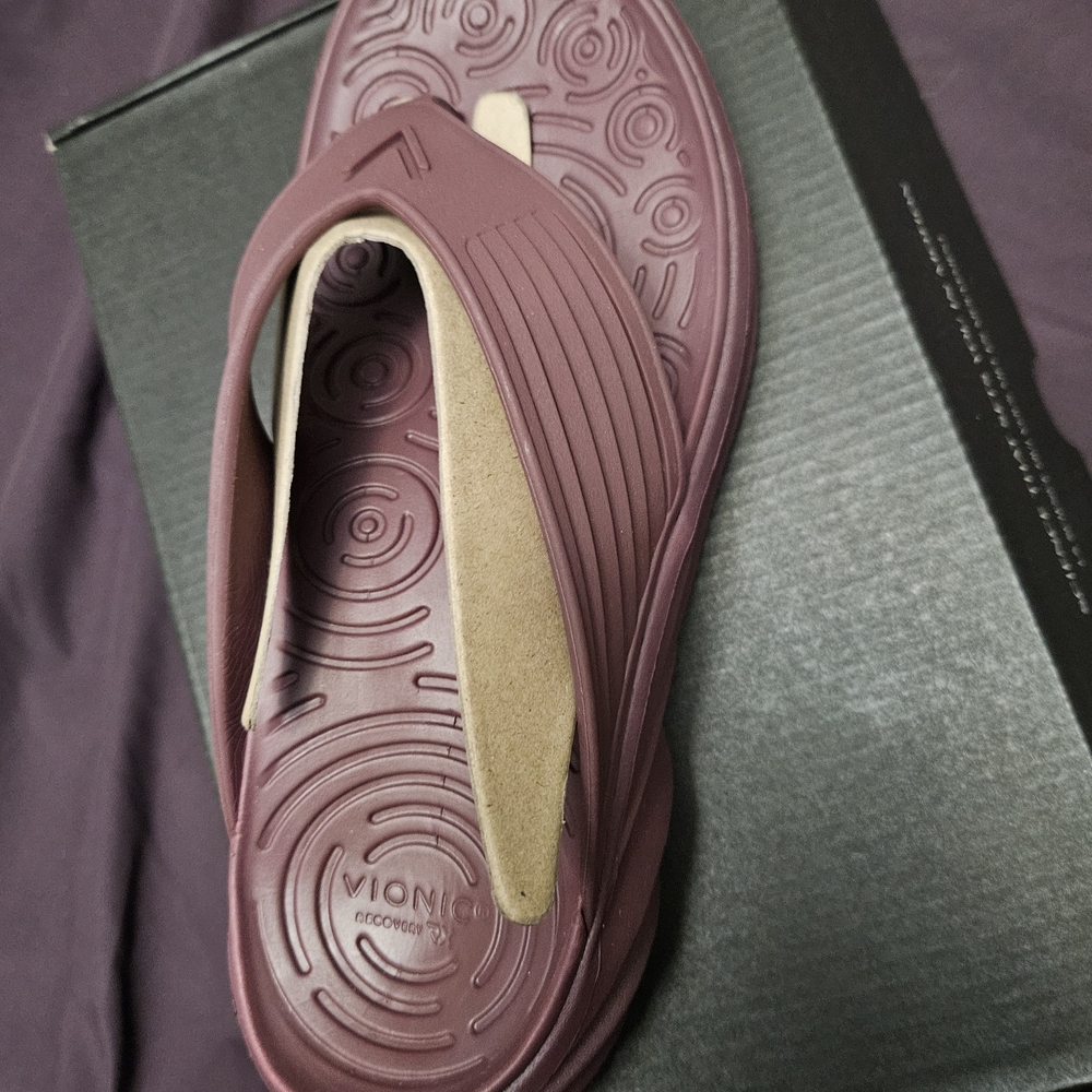 Vionic Women's Sandals in Burgundy and Beige - Picture 4 of 4